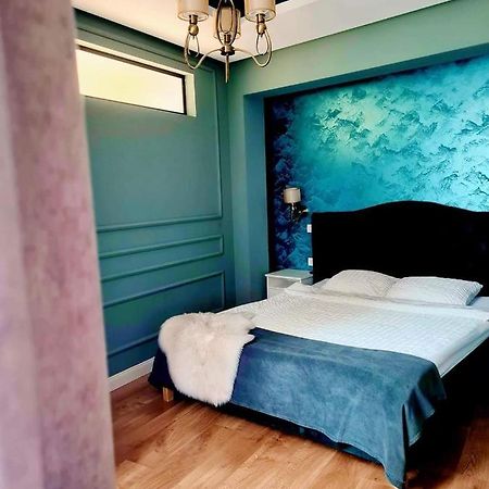Laci lak modern apartment Oradea Bagian luar foto