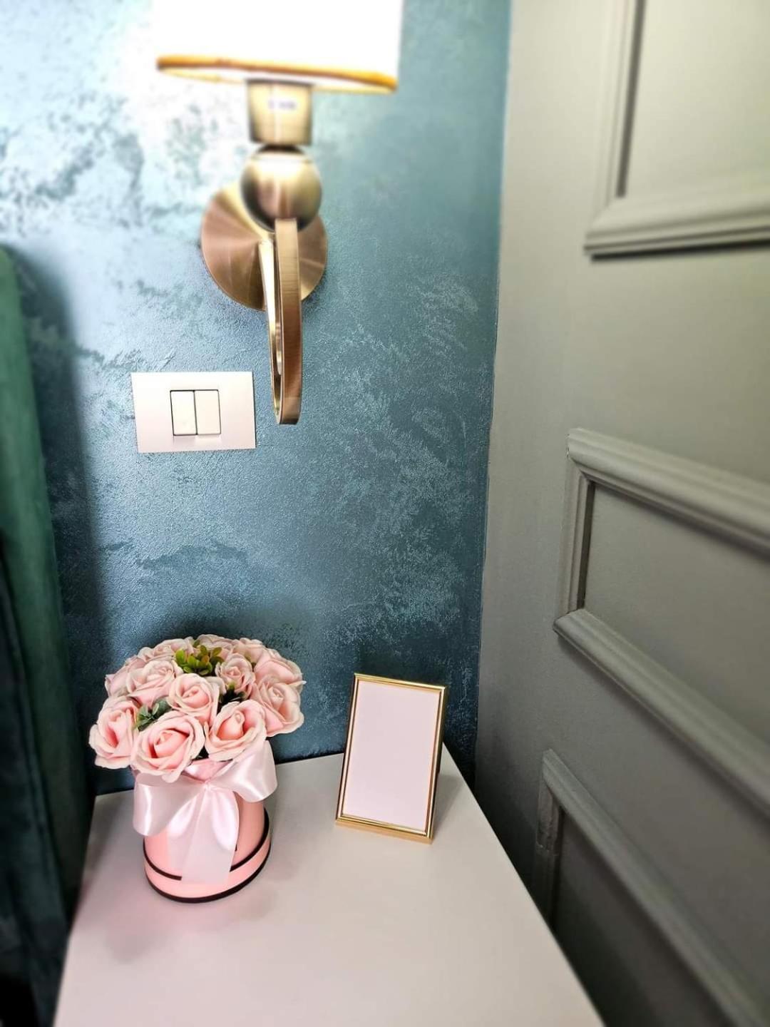 Laci lak modern apartment Oradea Bagian luar foto